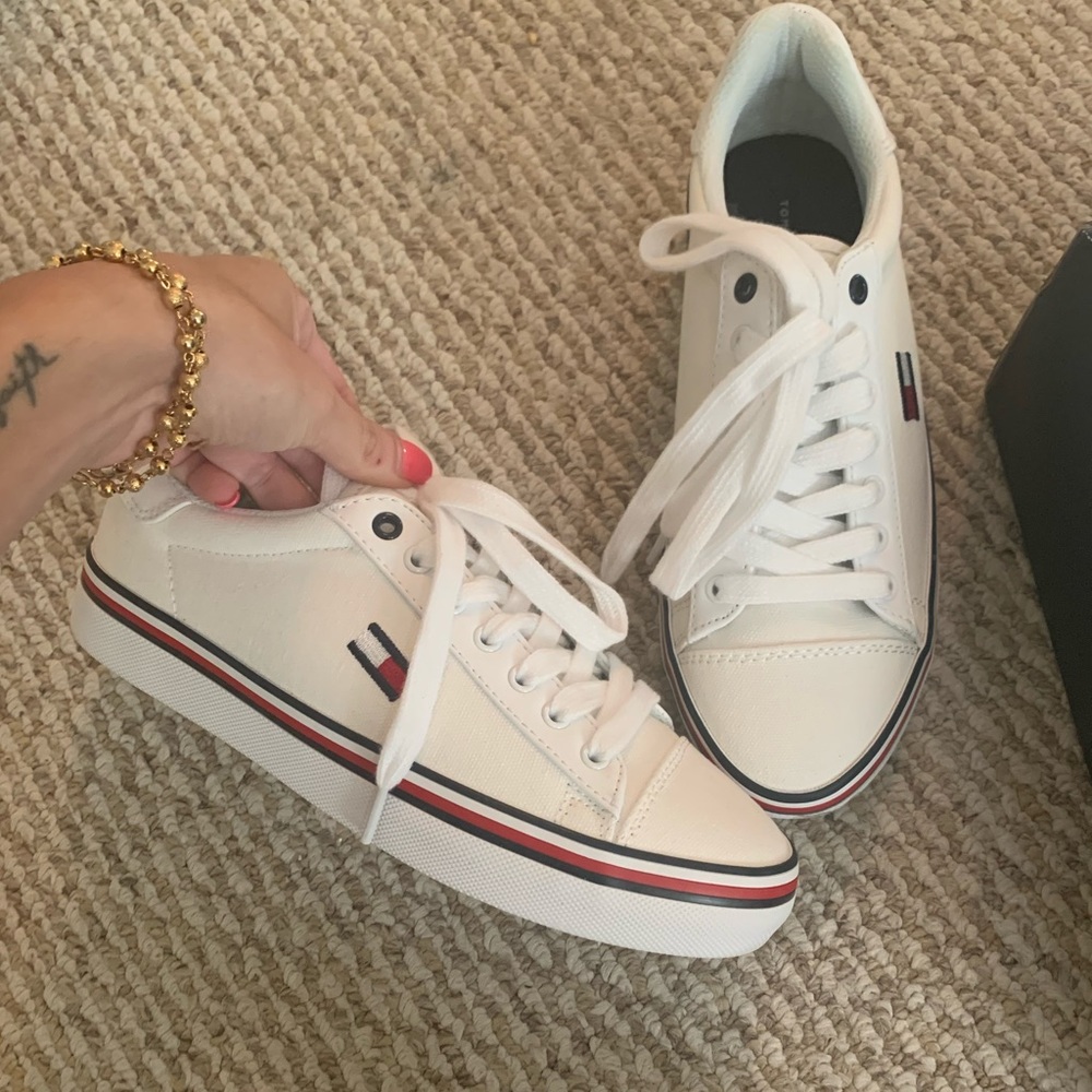 Brand new Tommy Hilfiger sneakers